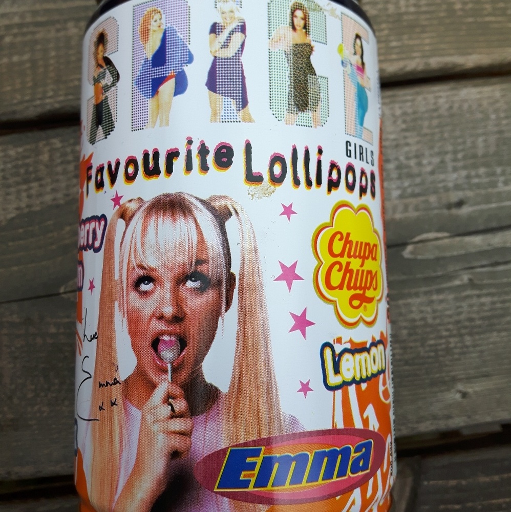Meet your Posher, Holly